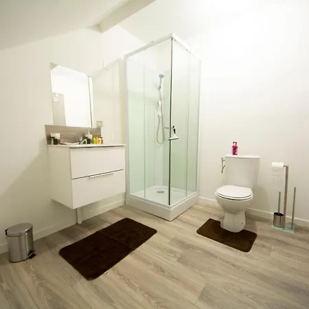 Apartment Maleika !!! Superbe T2 Staging Avec Parking Gratuit !!!