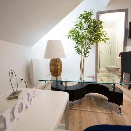 Maleika !!! Superbe T2 Staging Avec Parking Gratuit !!! Apartment